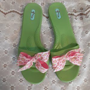 Oka B Madison Green Rubber Slide w Pink Bow Sandals Size 10